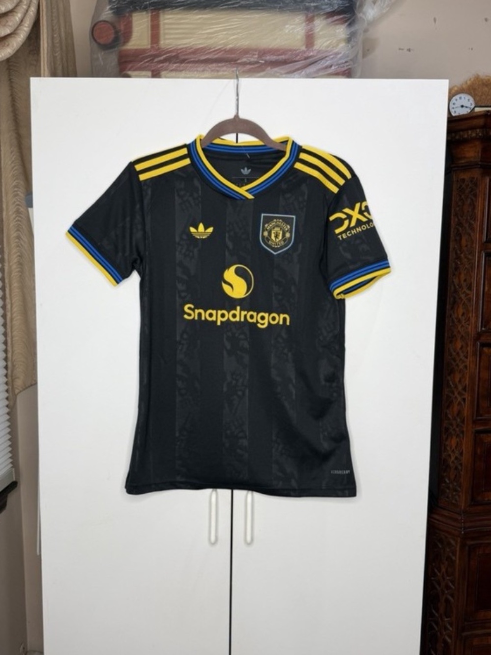 Adidas Manchester United 2025/26 Third Jersey Women’s Sz Small Black KD4228 NEW